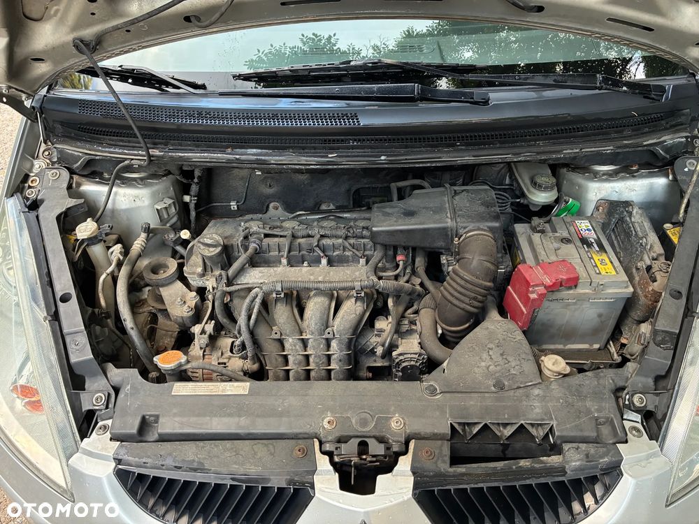 Mitsubishi Colt 1.3 Inform - 14