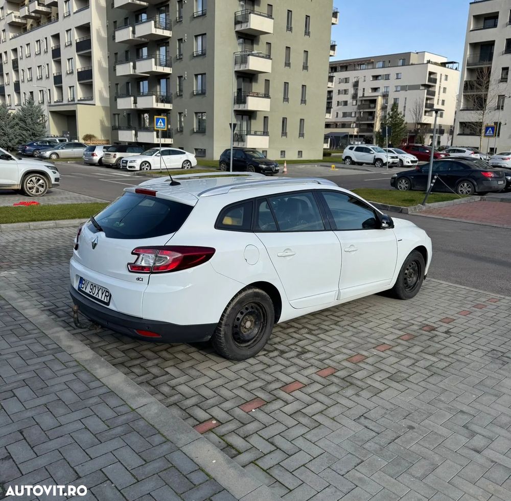 Renault Megane ENERGY dCi 110 Start & Stop Bose Edition - 4