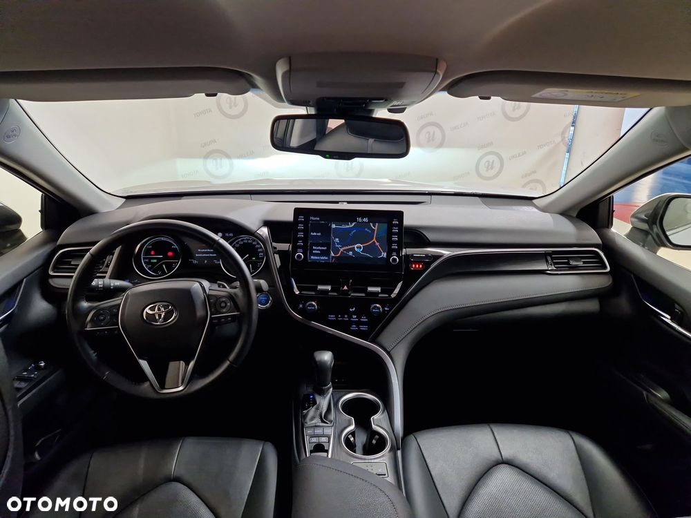 Toyota Camry 2.5 Hybrid Executive CVT - 3
