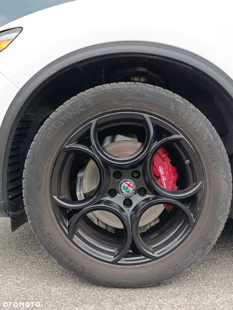Alfa Romeo Stelvio 2.0 Turbo 16V AT8-Q4 Super - 9