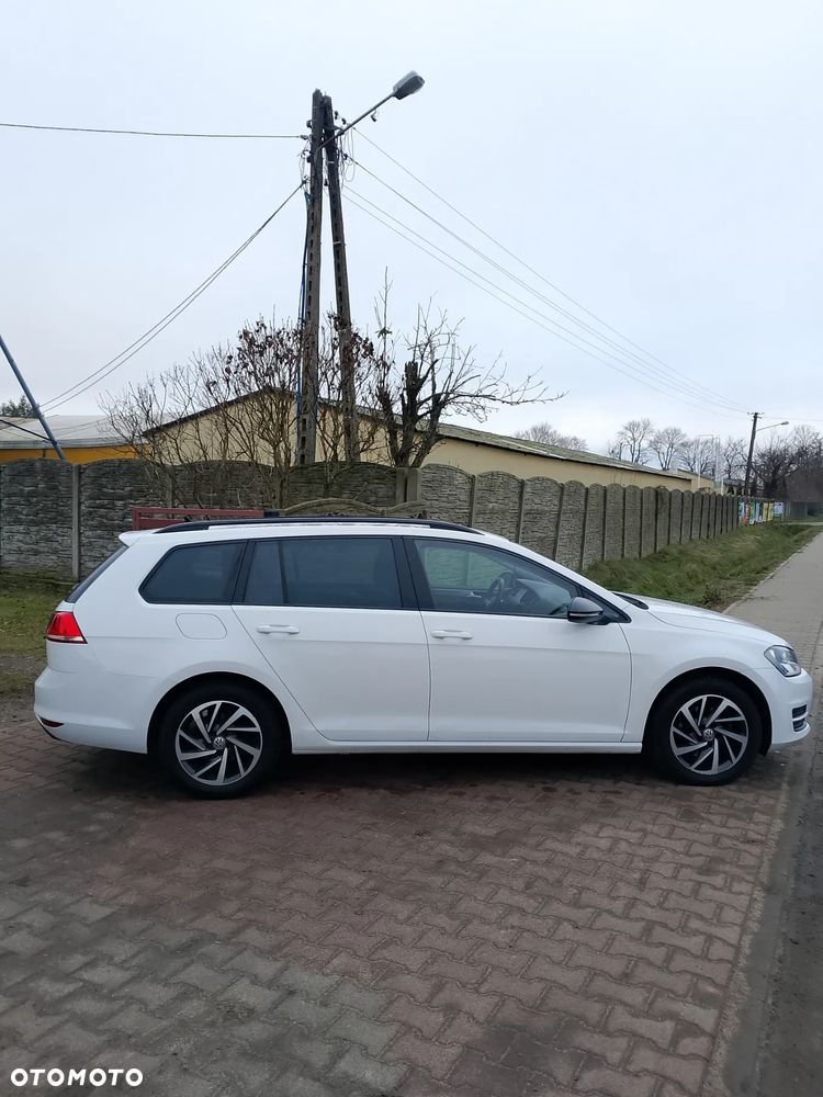 Volkswagen Golf 1.6 TDI BlueMotion Comfortline - 8