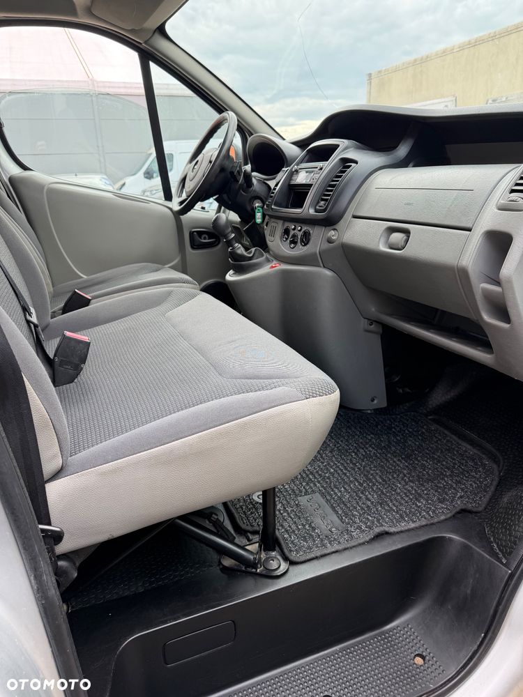 Opel VIVARO - 12