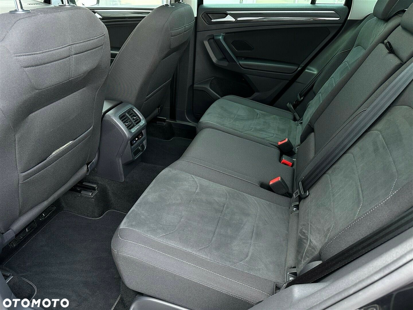 Volkswagen Tiguan 2.0 TSI 4Mot Elegance DSG - 10