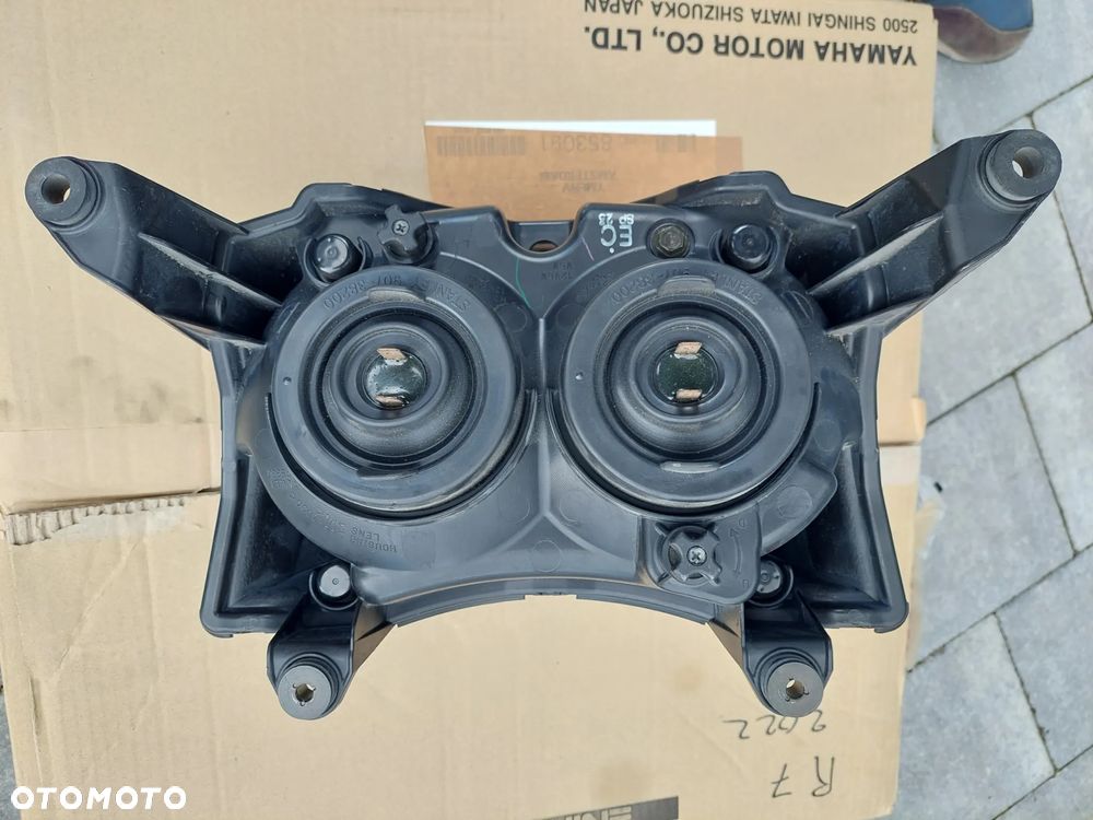 KAWASAKI Z750 S 03-06 Lampa reflektor przód - 3