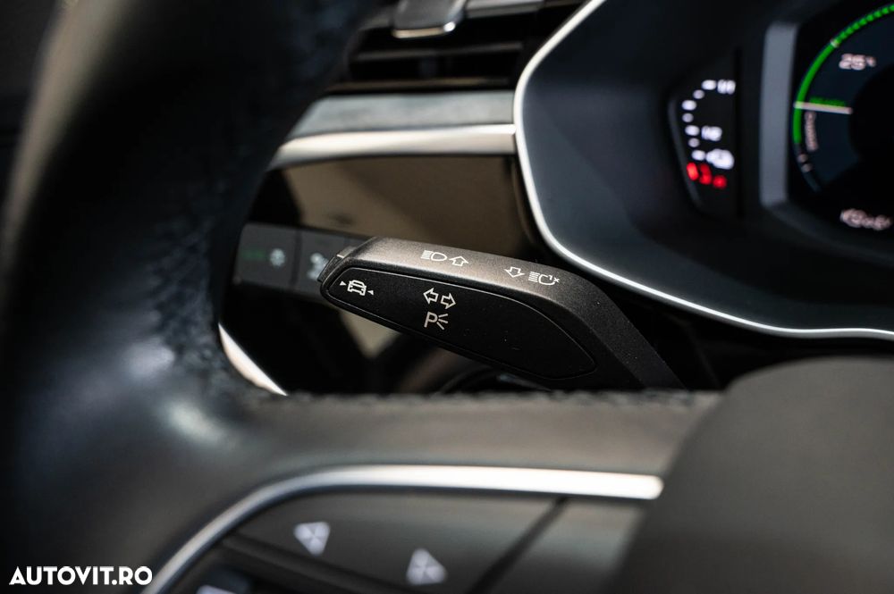 Audi Q3 45 TFSIe Sportback S tronic - 28