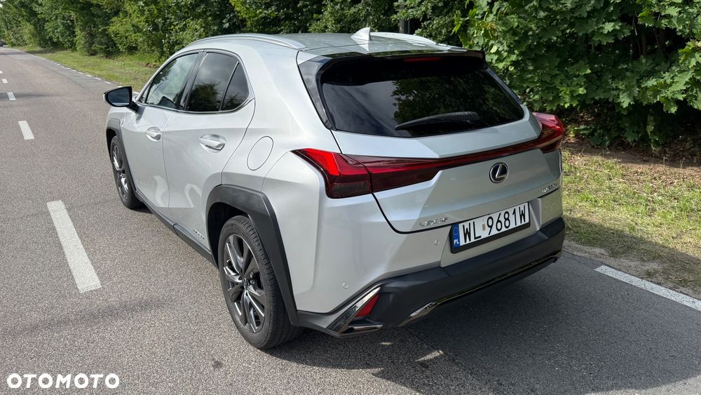 Lexus UX 250h F Sport 2WD - 5