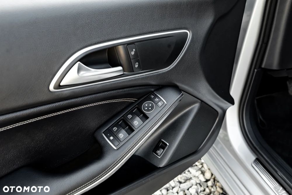 Mercedes-Benz CLA 200 7G-DCT Peak Edition - 20