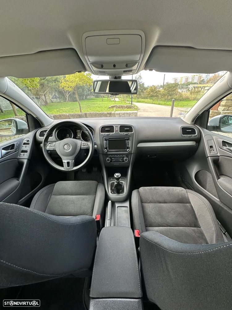 VW Golf 2.0 TDi BlueMotion Edition - 33