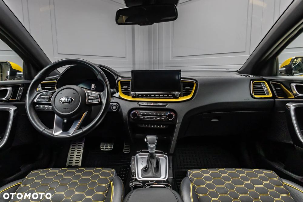 Kia XCeed - 28