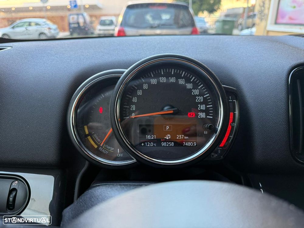 MINI Countryman Cooper SE ALL4 Auto - 6