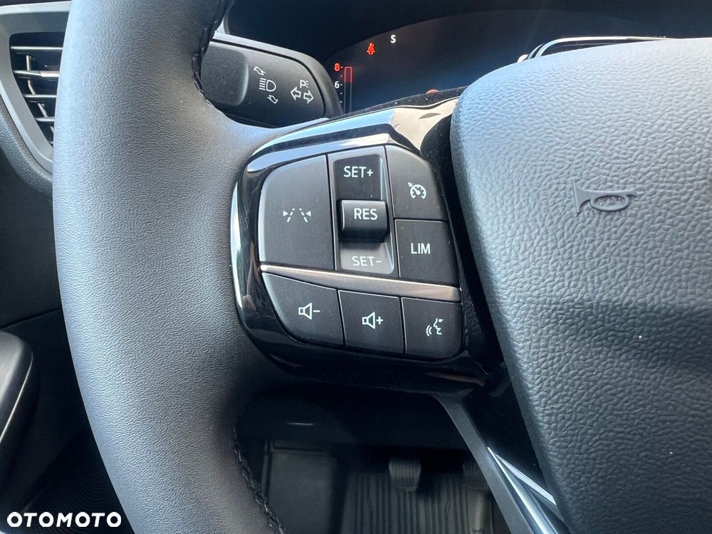 Ford Kuga - 12