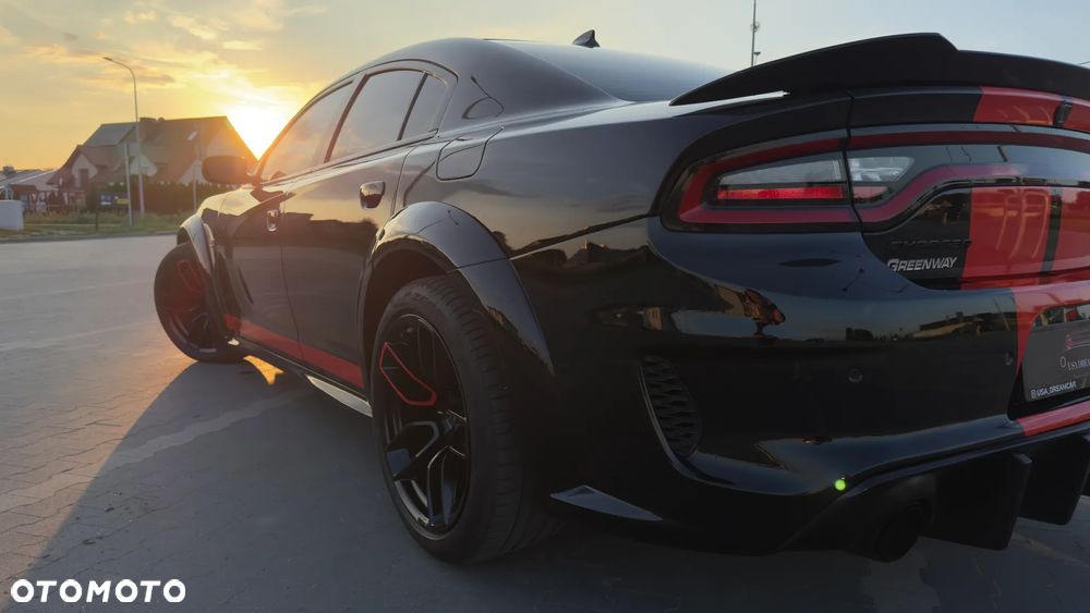 Dodge Charger 6.4 Scat Pack Widebody - 10