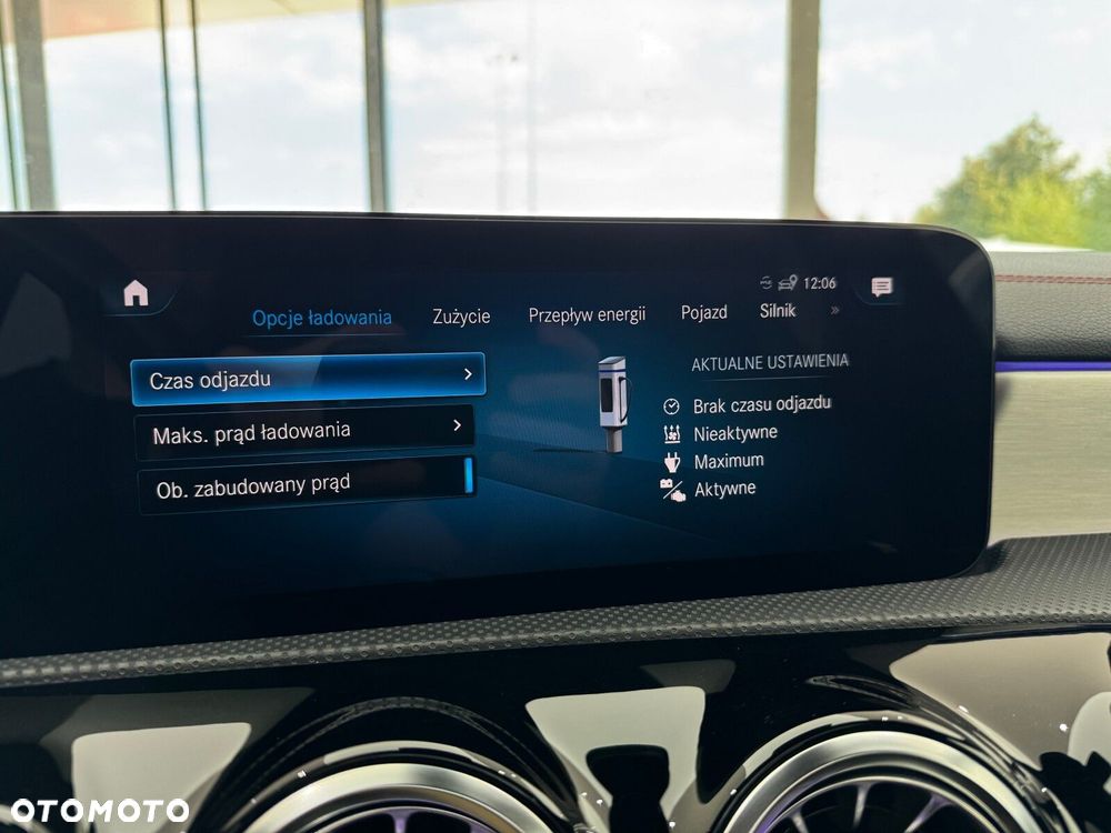 Mercedes-Benz CLA 250 E AMG Line 8G-DCT - 32