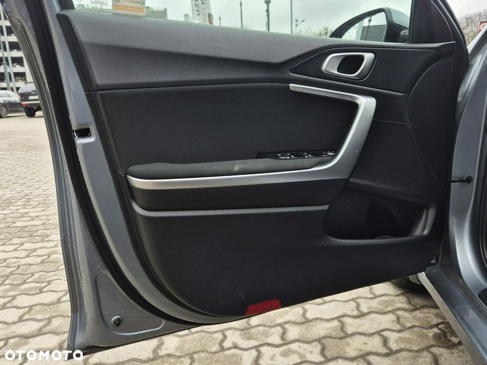 Kia Ceed 1.5 T-GDI M DCT - 12