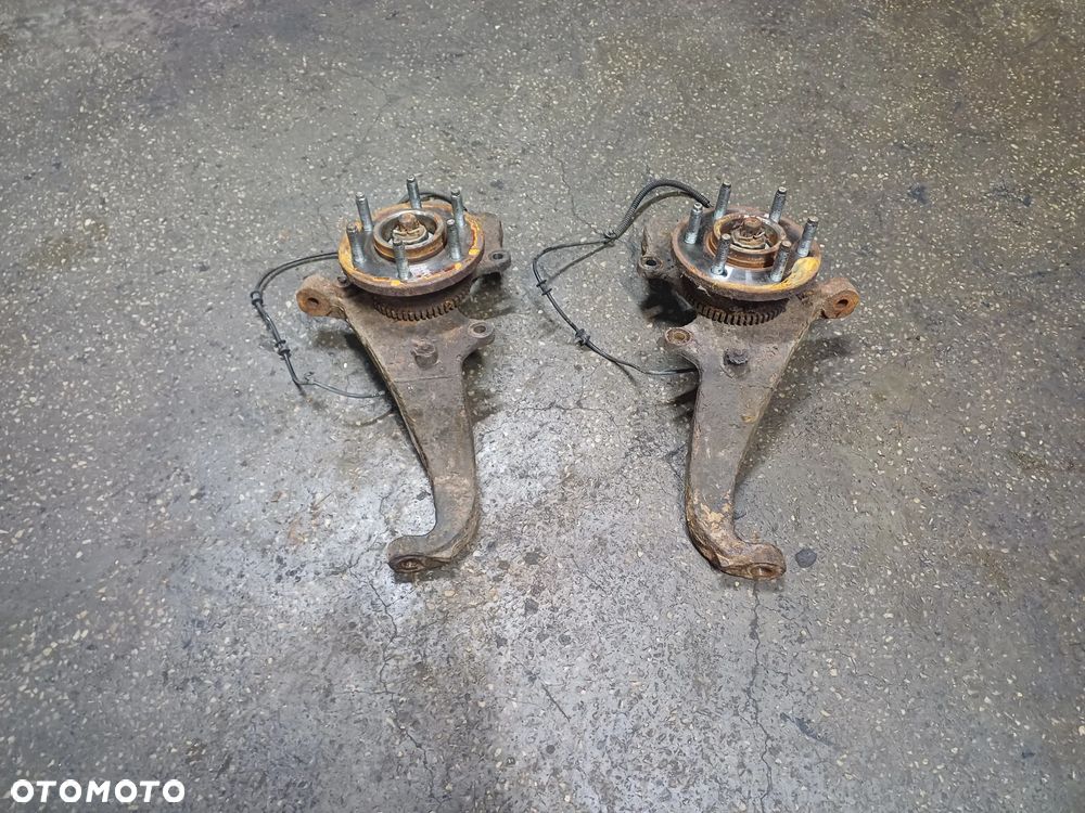 Piasta zwrotnica prawy lewy przod FORD F150 XL 4.2 V6 03-08R 2WD - 4