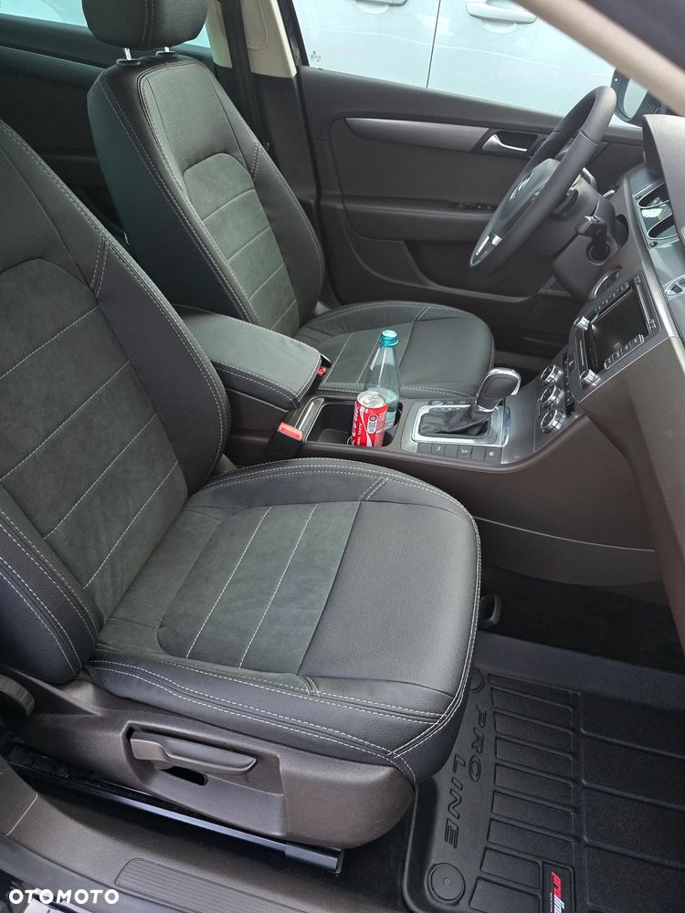 Volkswagen Passat 2.0 TDI Comfortline DSG - 14