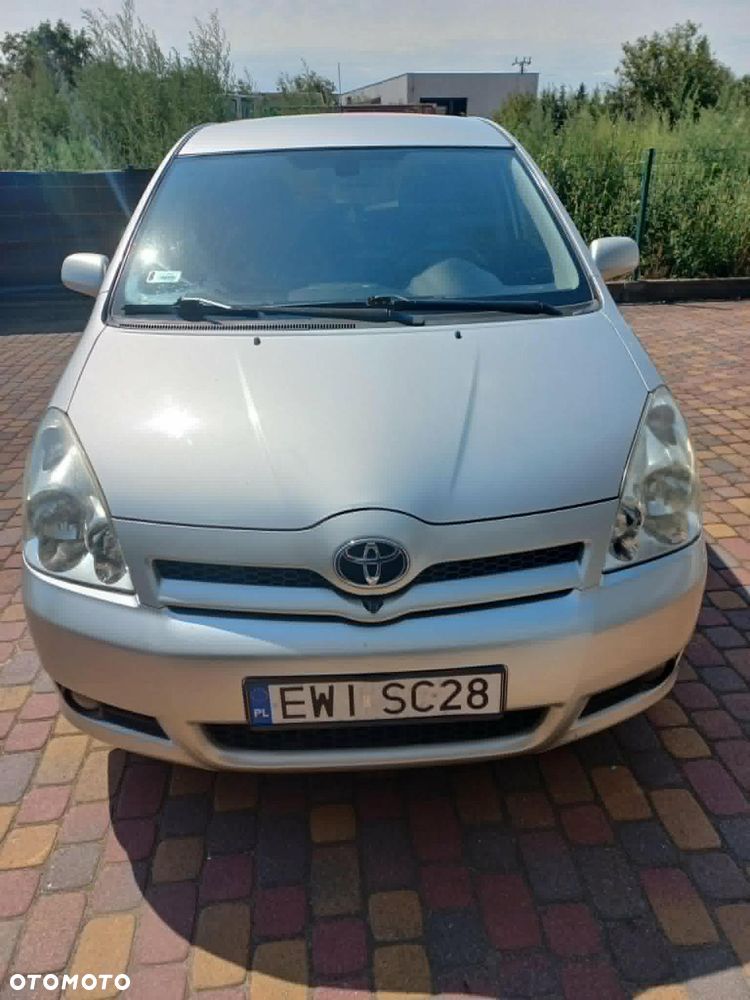 Toyota Corolla Verso 2.2 D-4D X + NAVI 7os - 1