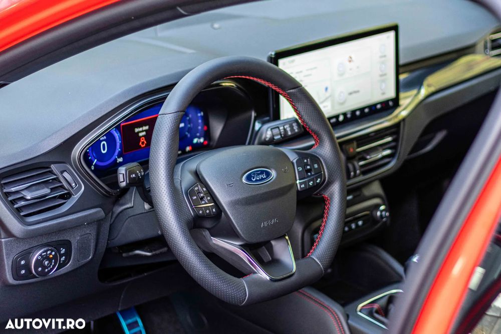 Ford Focus 1.0 EcoBoost 6MT MHEV ST-Line X - 9