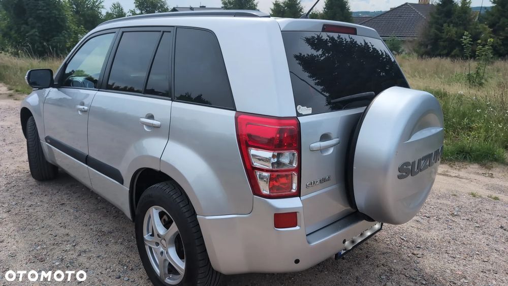 Suzuki Grand Vitara 2.0 Comfort - 4