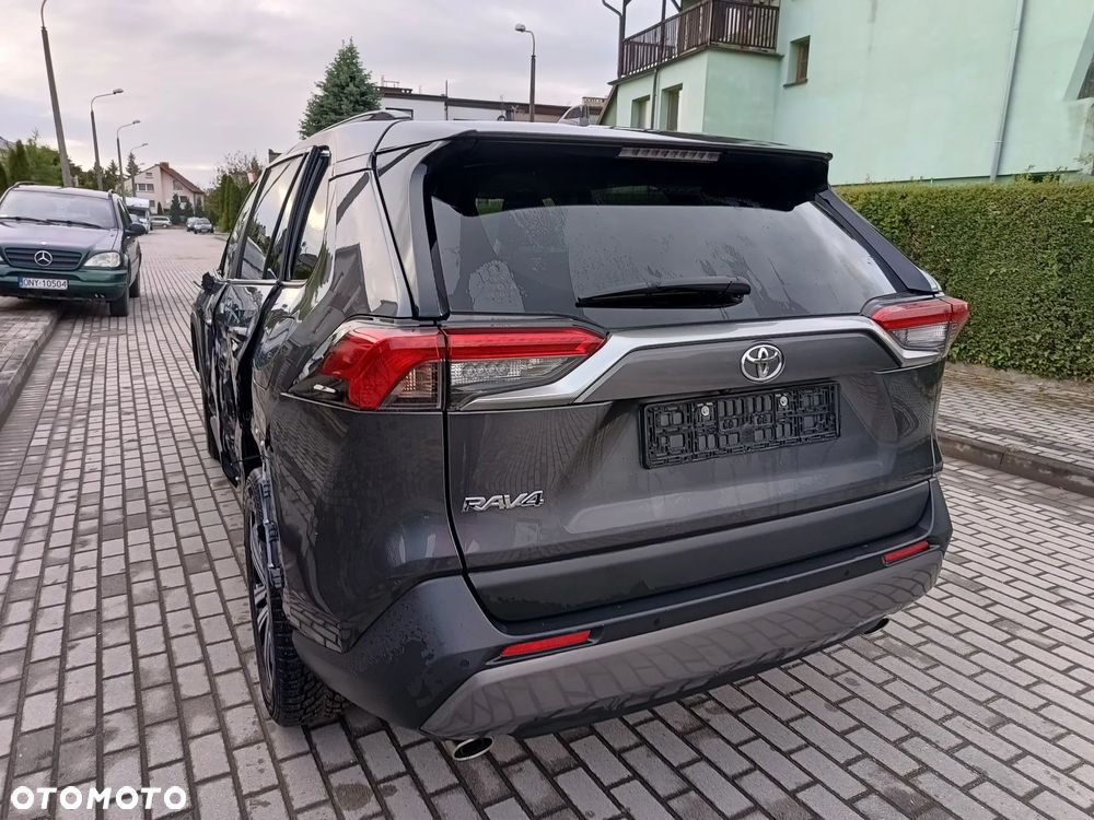 Toyota RAV4 - 7