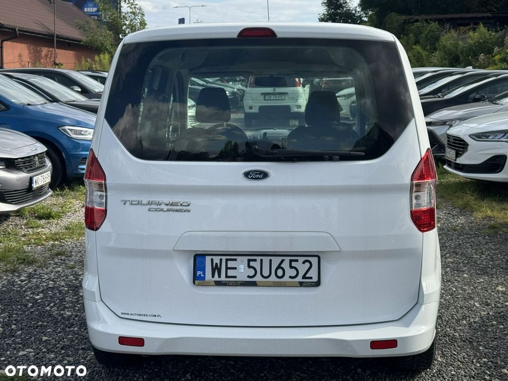 Ford Tourneo Courier - 6