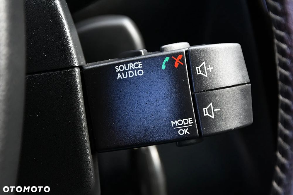 Dacia Duster 1.6 SCe Laureate S&S - 14