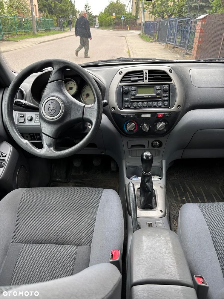 Toyota RAV4 2.0 D-4D 4x4 - 5