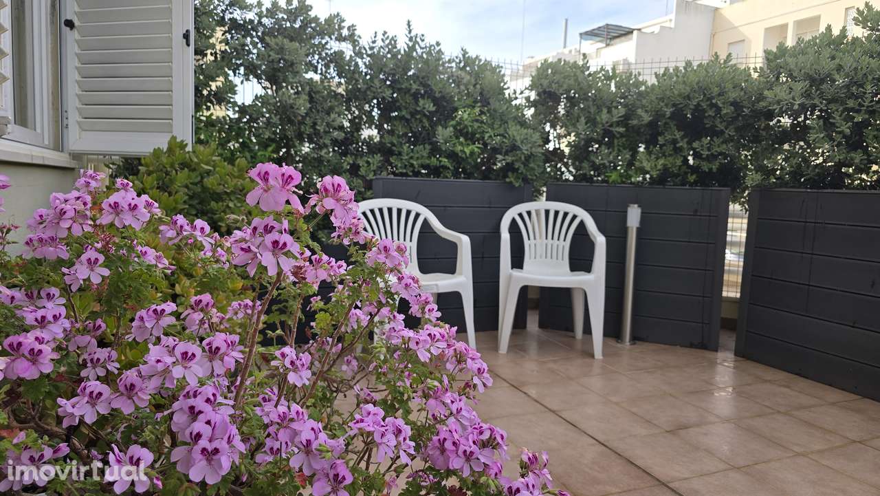 Apartamento T1+1 com Terraço Privativo de 65 m² | 5 min da Praia - Grande imagem: 3/24