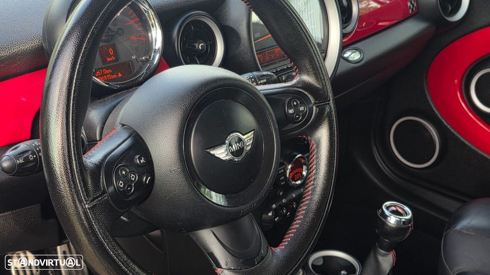 MINI 3 Portas John Cooper Works - 24