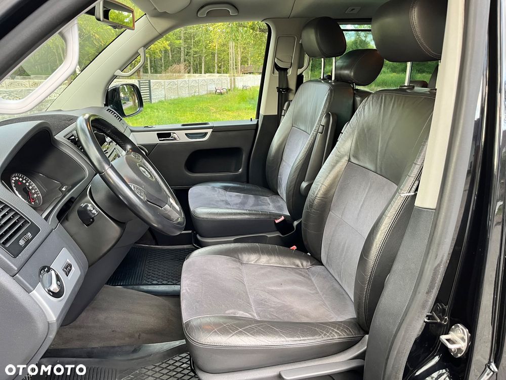 Volkswagen Multivan - 17