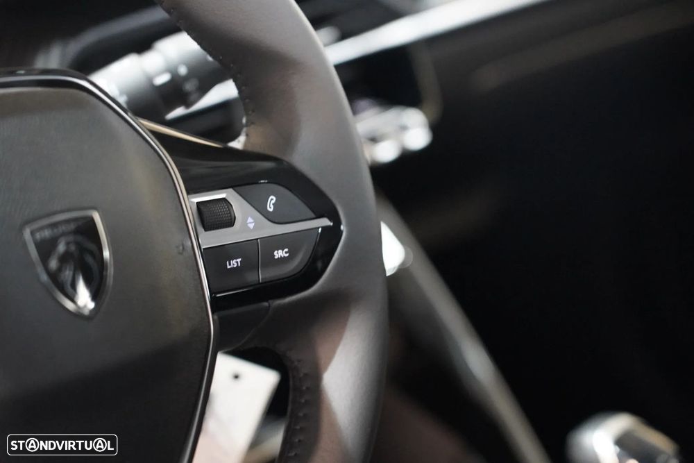 Peugeot 208 - 12