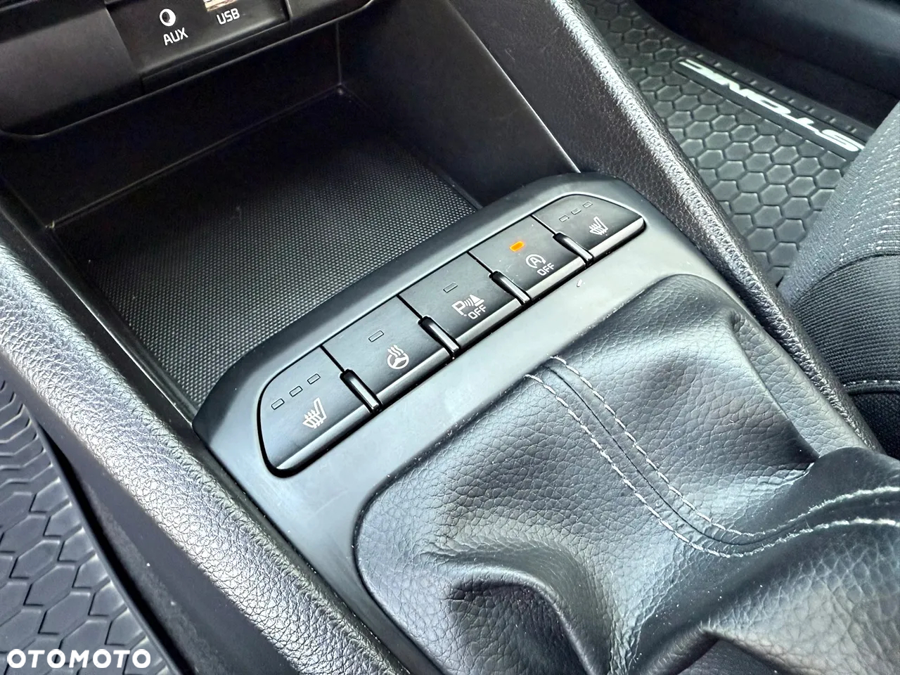 Kia Stonic 1.2 L - 24