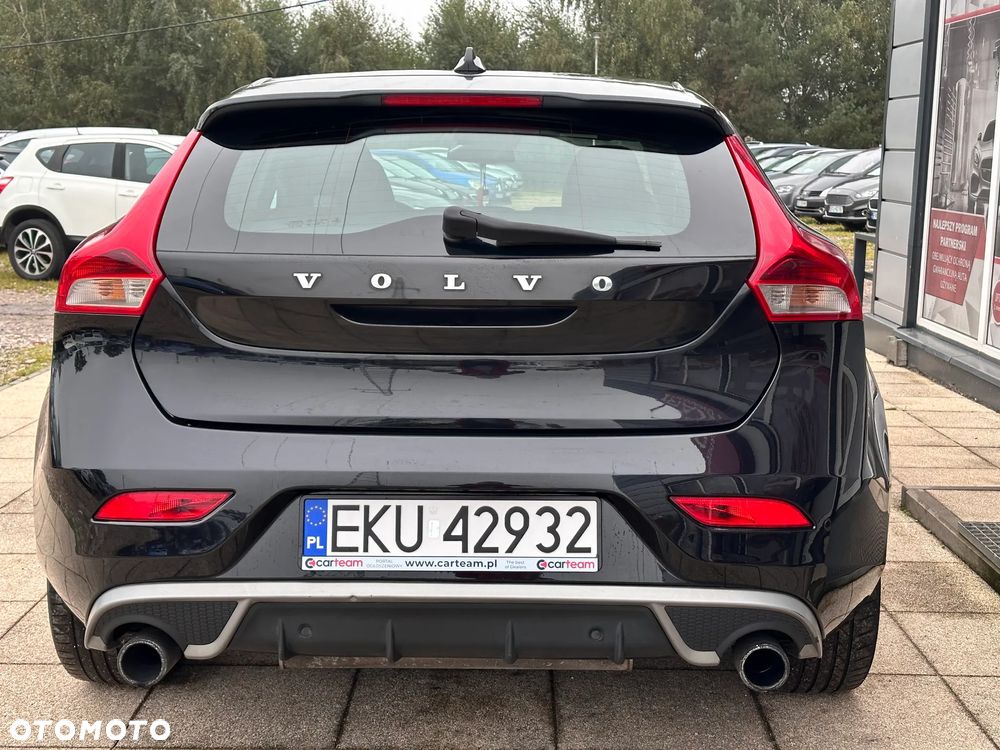 Volvo V40 D2 R Design - 20