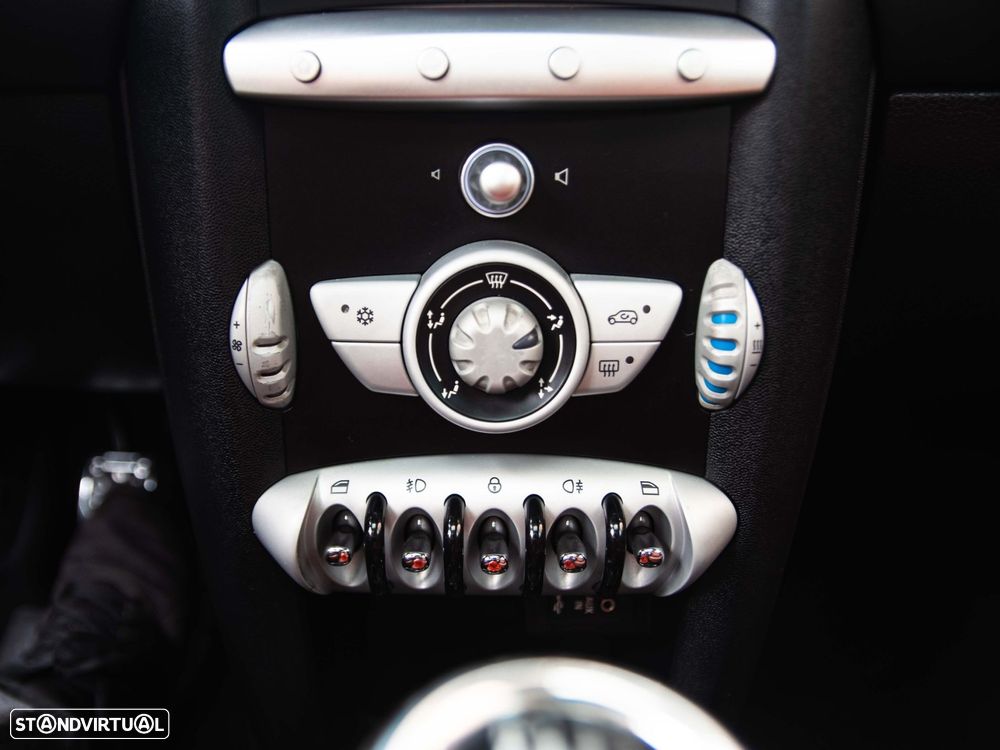 MINI 3 Portas Cooper D - 14