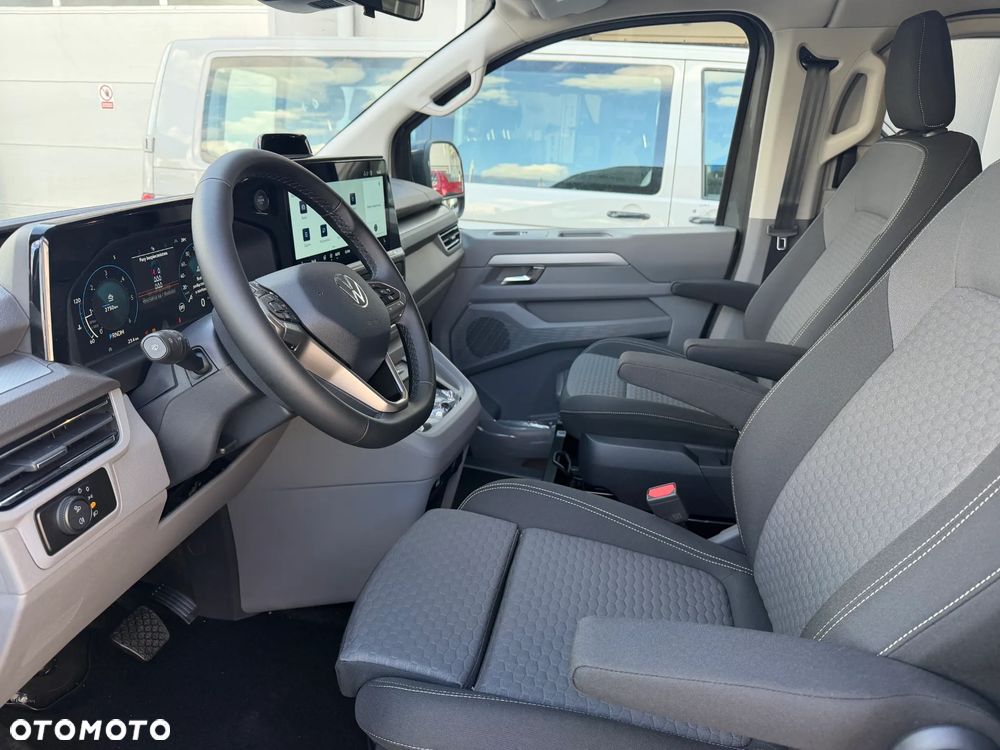 Volkswagen Caravelle - 8