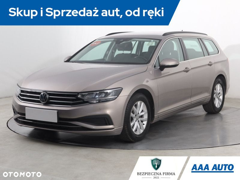 Volkswagen Passat - 2