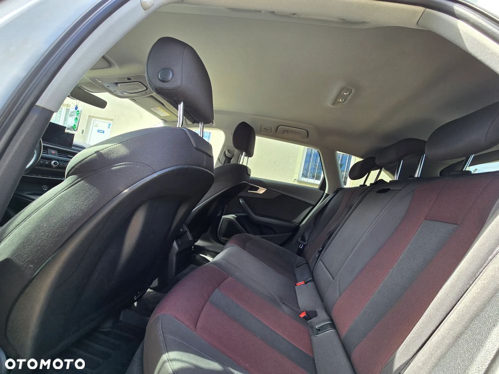 Audi A4 Avant 2.0 TDI S tronic - 12