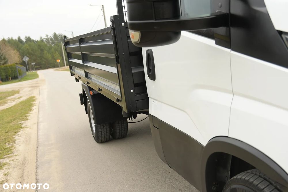 Iveco DAILY//70C17// 3.0 170 KM- podwójne tylne koła// WYWROTKA 3-stronna// Rozstaw osi 410 cm// SALON POLSKA//BEZWYPADKOWY// I WŁAŚCICIEL - 21