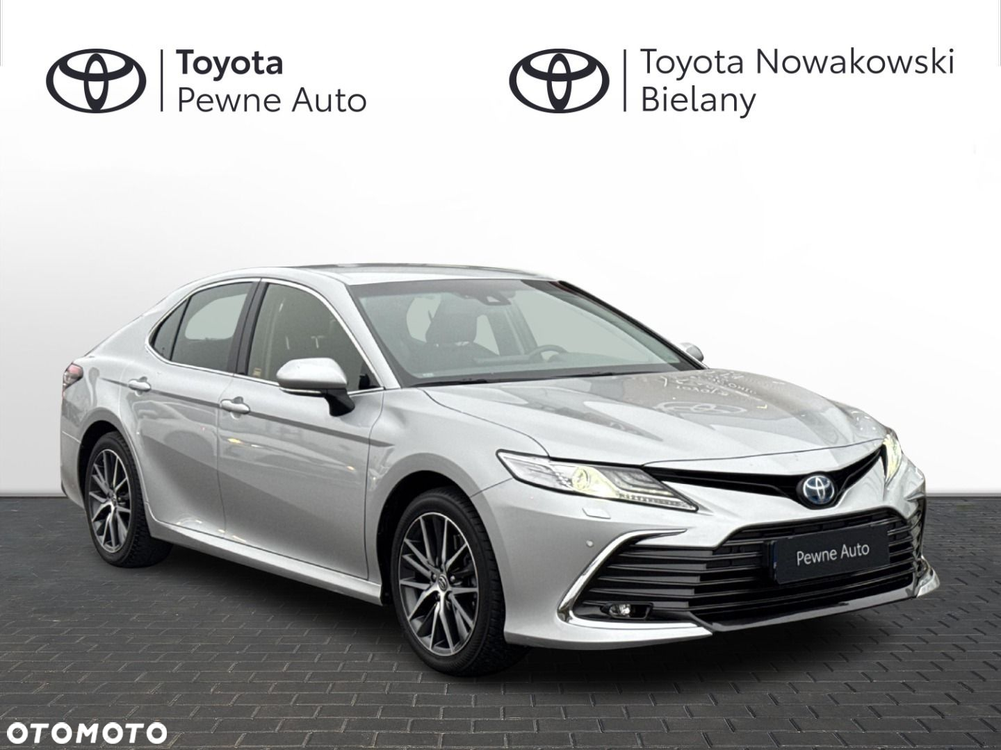 Toyota Camry - 23