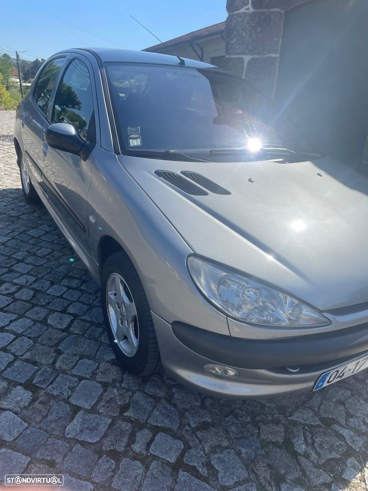 Peugeot 206 1.1 Color Line - 3