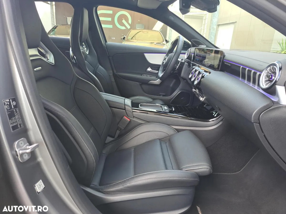 Mercedes-Benz A AMG 35 4MATIC MHEV 8G-DCT - 14