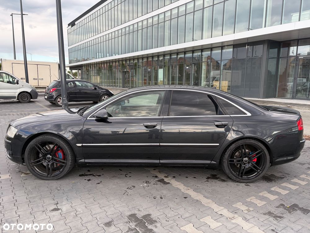 Audi A8 - 8