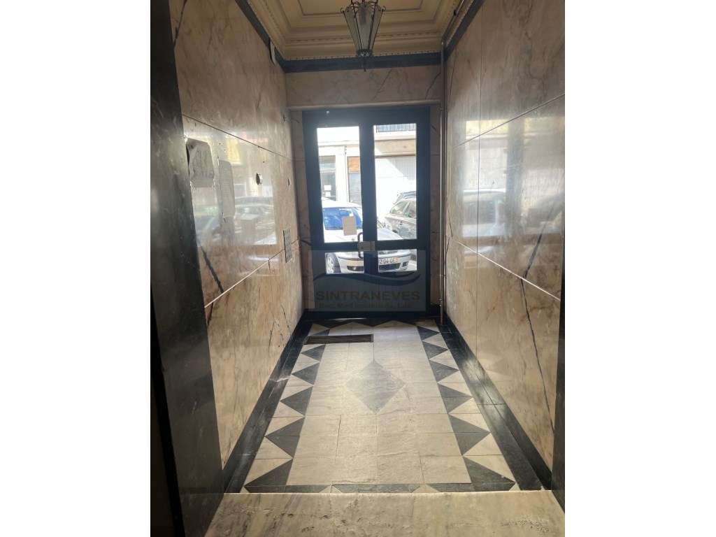 Loja Remodelada - Excelente Oportunidade de Investimento - Grande imagem: 2/3