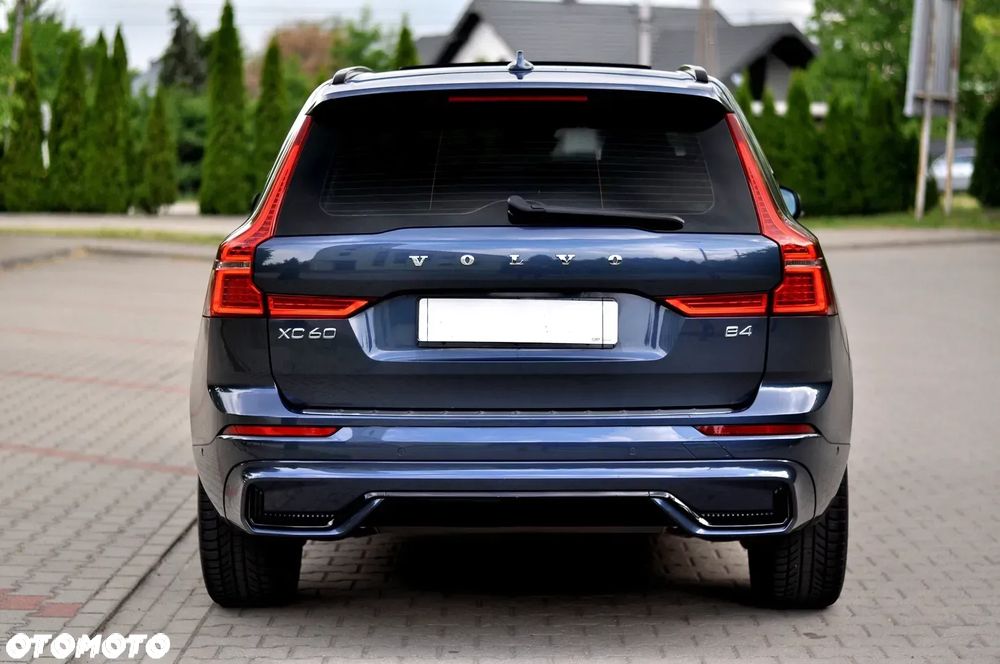 Volvo XC 60 B4 D Geartronic RDesign - 12