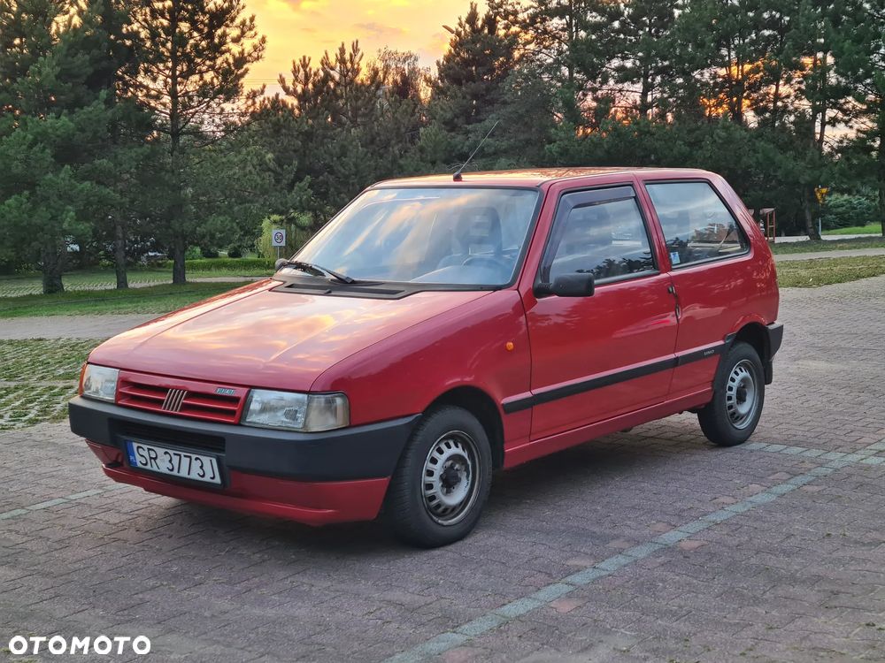 Fiat Uno 899 - 1