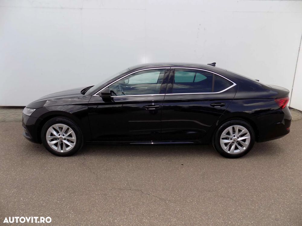 Skoda Octavia 2.0 TDI DSG First Edition - 2