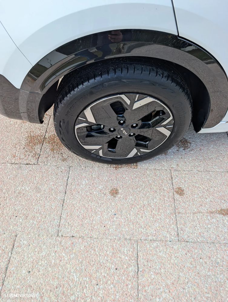 Kia Niro EV 64kWh Drive - 16