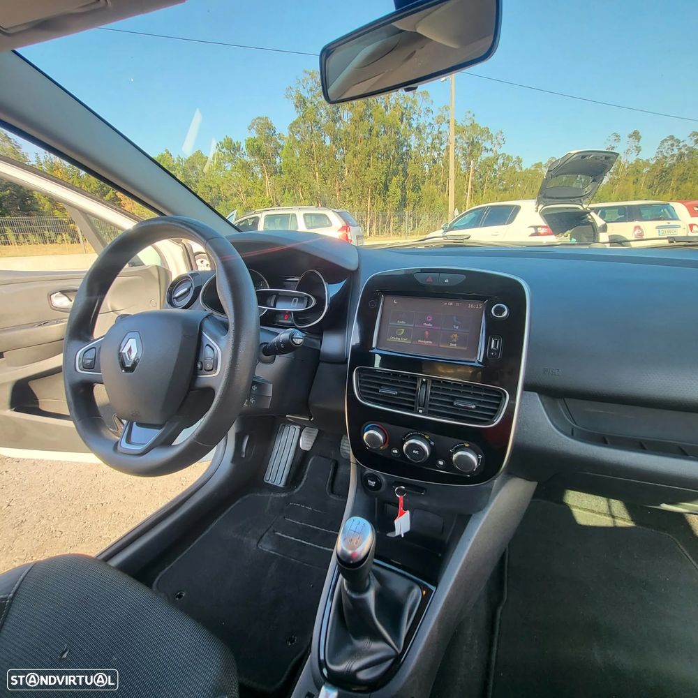 Renault Clio Sport Tourer (Energy) dCi 90 Bose Edition - 25