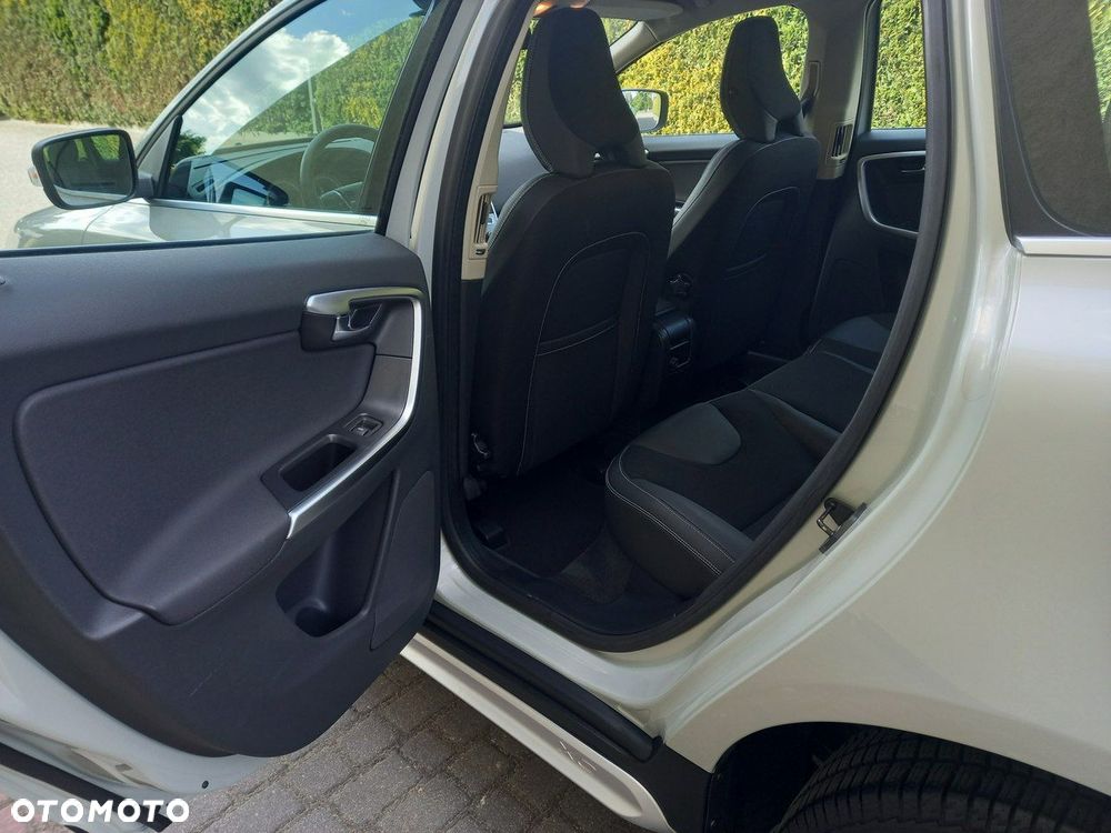 Volvo XC 60 DRIVe Momentum - 31