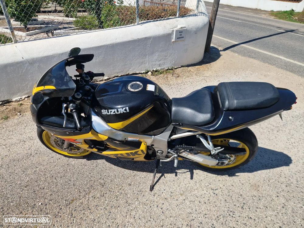 Suzuki GSX-R 600  Possível Financiamento - 6